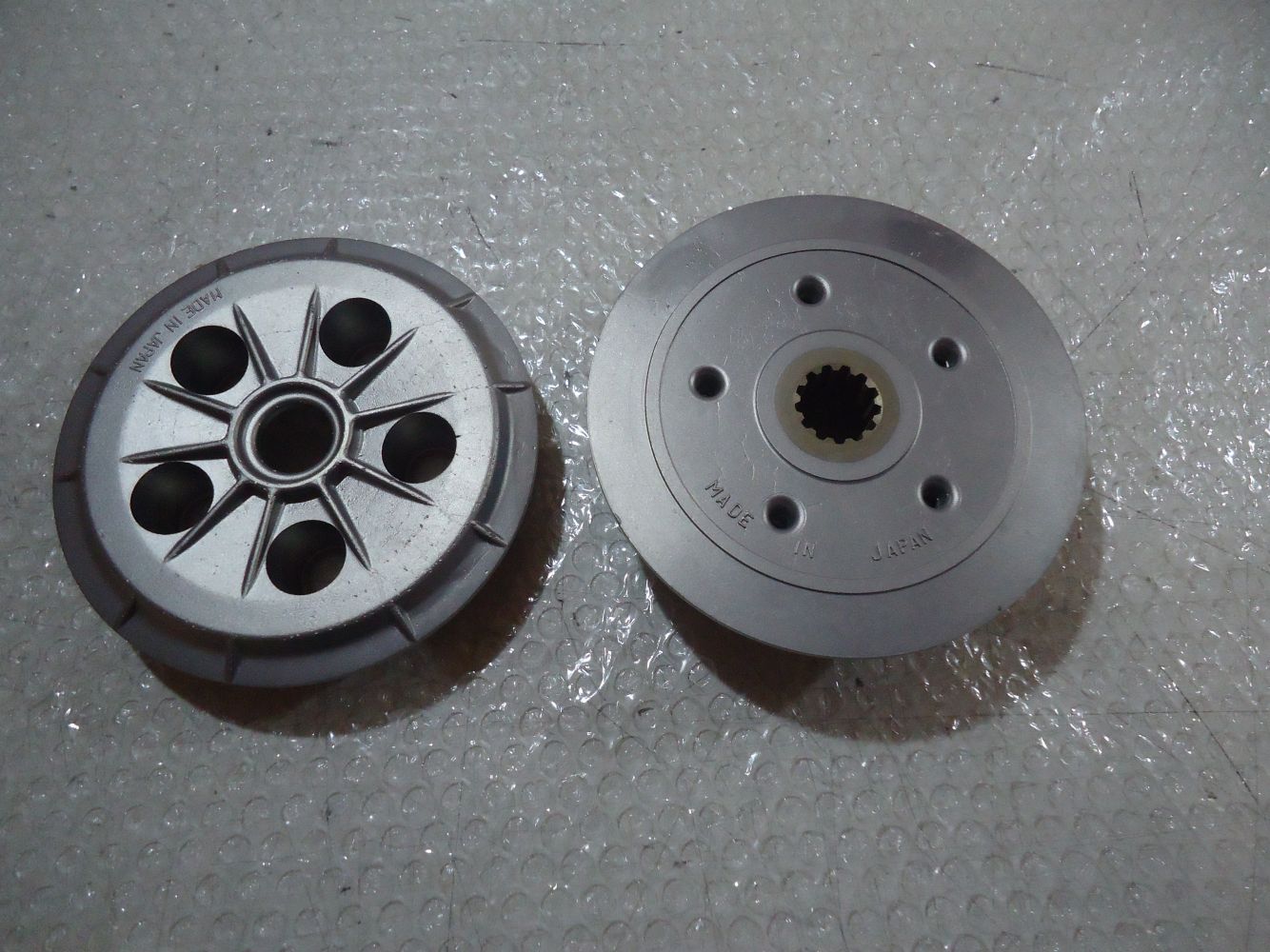 Kawasaki GT550 Engine Clutch Drum Boss GT 550 Clutch Pressure Plate