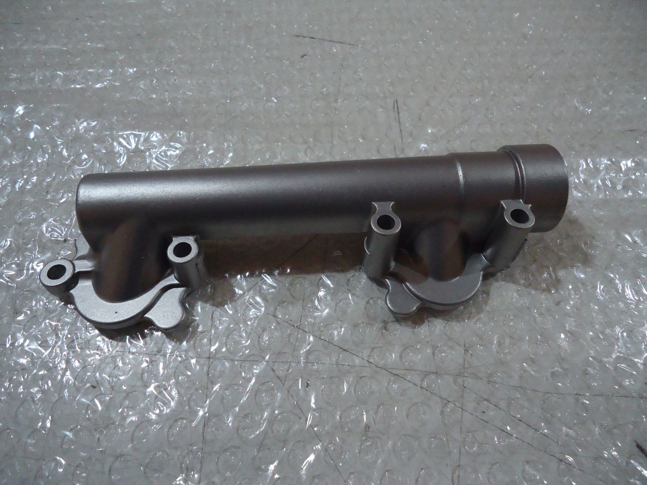 Yamaha FZR1000 Genesis Engine Cylinder Barrels Water Pipe FZR1000