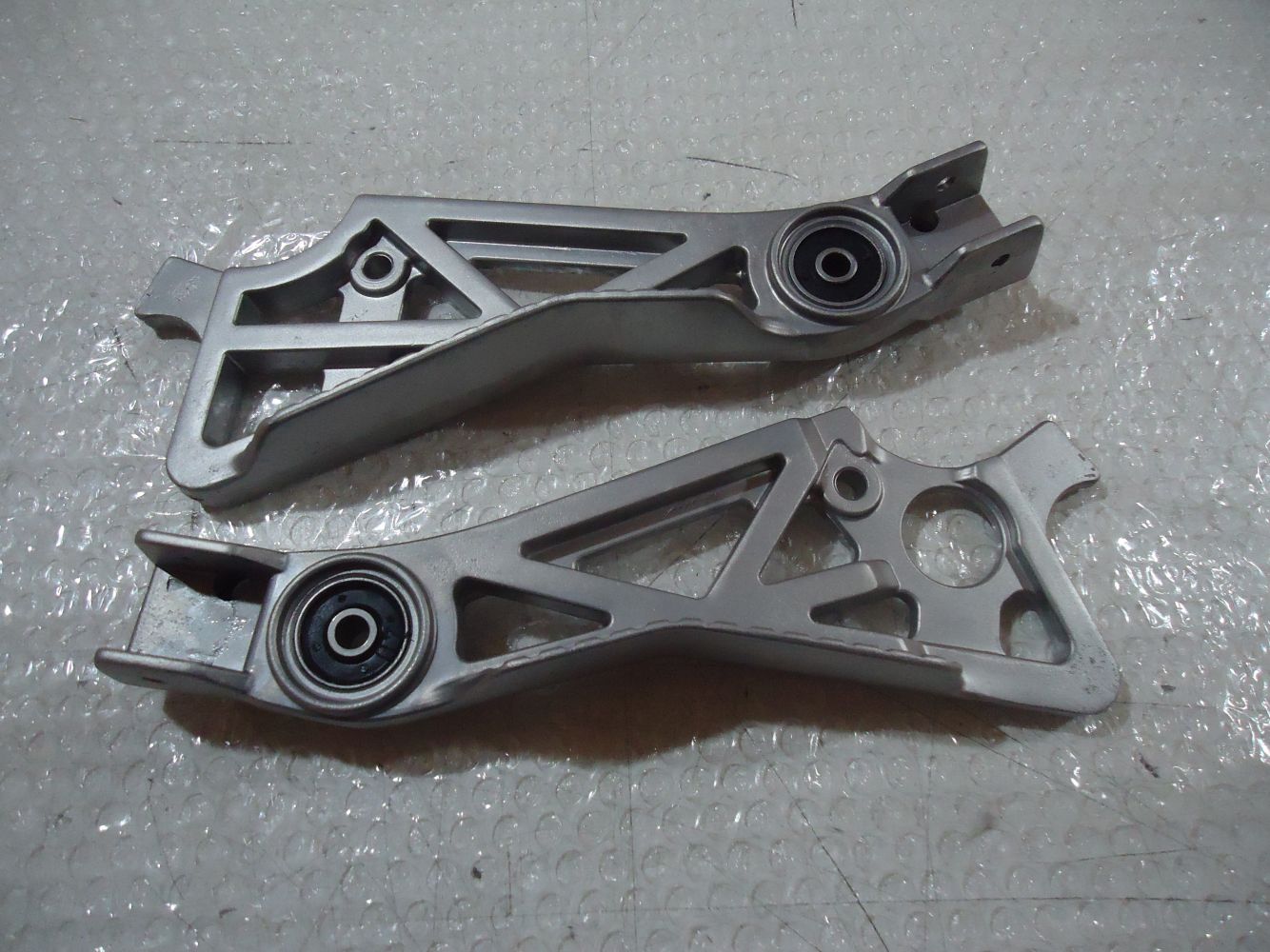 Yamaha FZX750 Fazer Footrest Hangers FZX 750 Footpeg Hanger Bracket