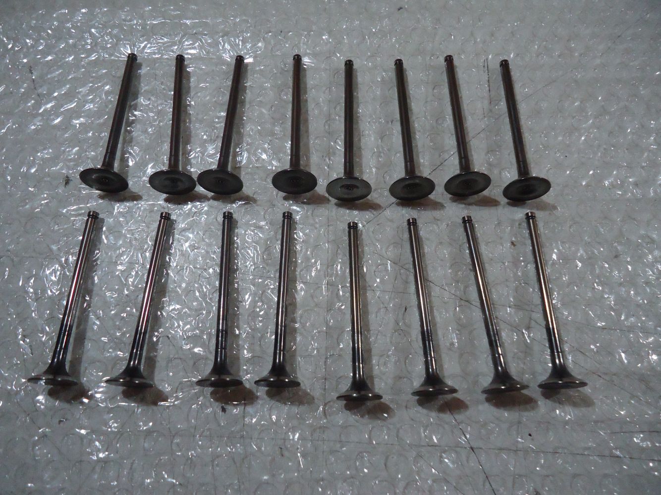 Kawasaki GPZ600R Engine Valves GPZ600 Inlet Exhaust Valve GPX600R