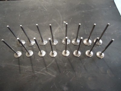 Honda VFR750F Engine Valves VFR750 Inlet Exhaust Valve