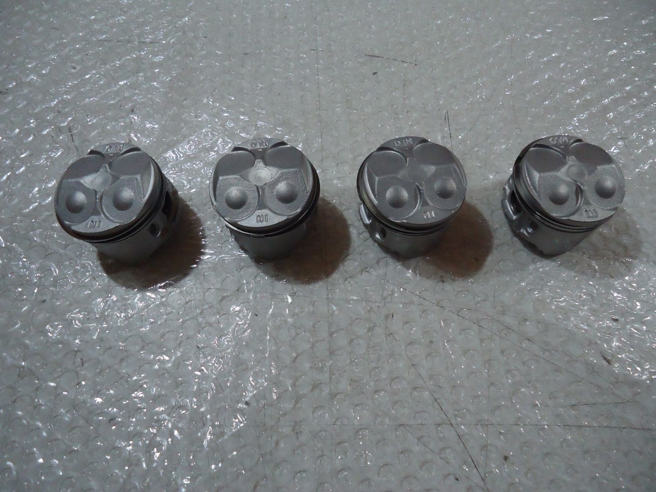 Honda VFR400R Engine Pistons VFR400 Piston & Rings