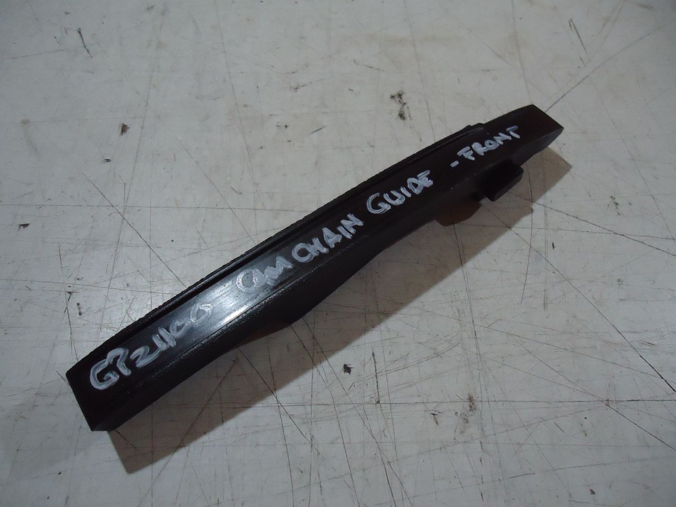 Kawasaki GPZ1100A Unitrak Engine Front Camchain Guide GPZ1100