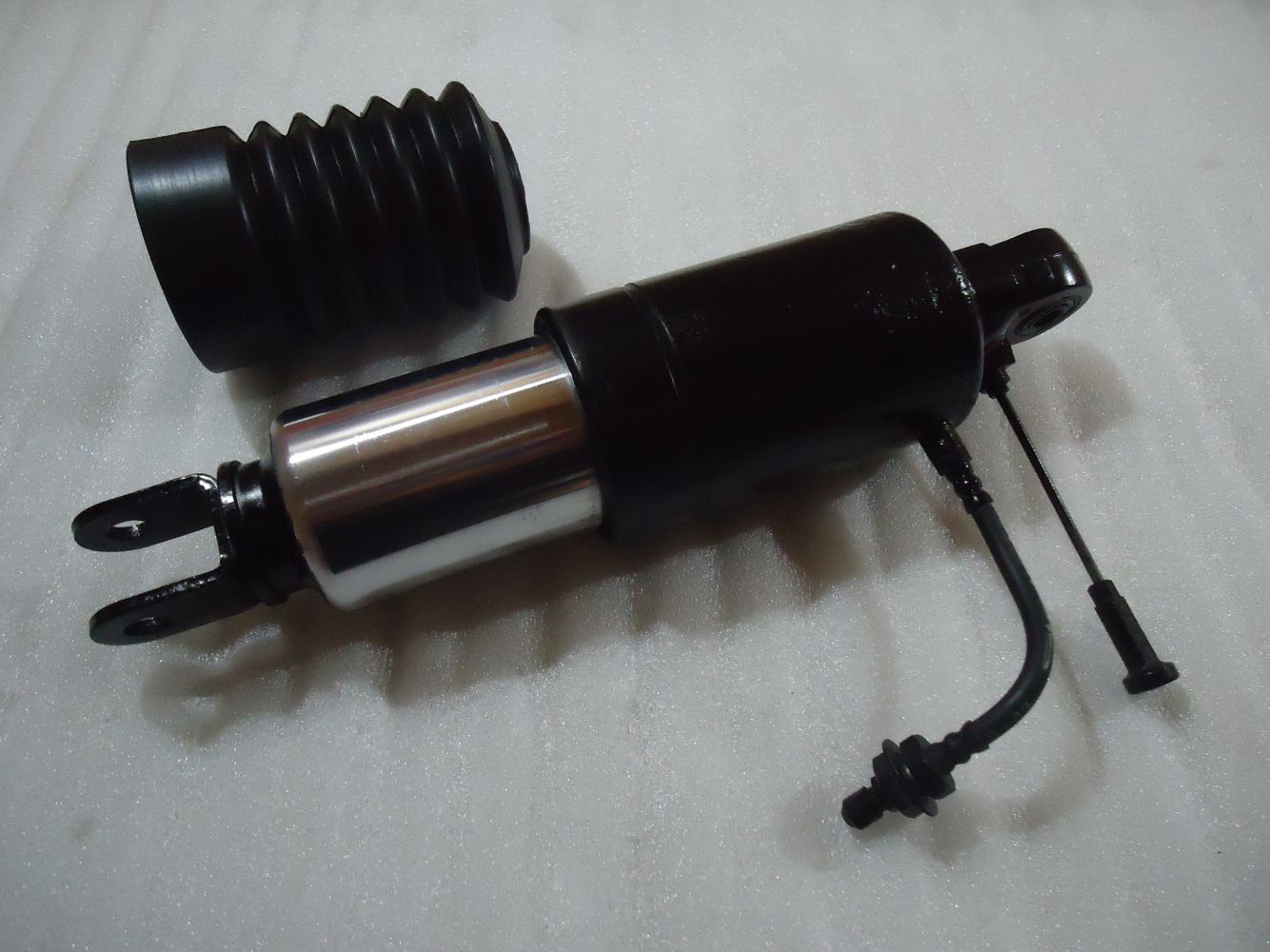 Kawasaki GPZ1100A Unitrak Shock GPZ1100 Rear Shock Absorber