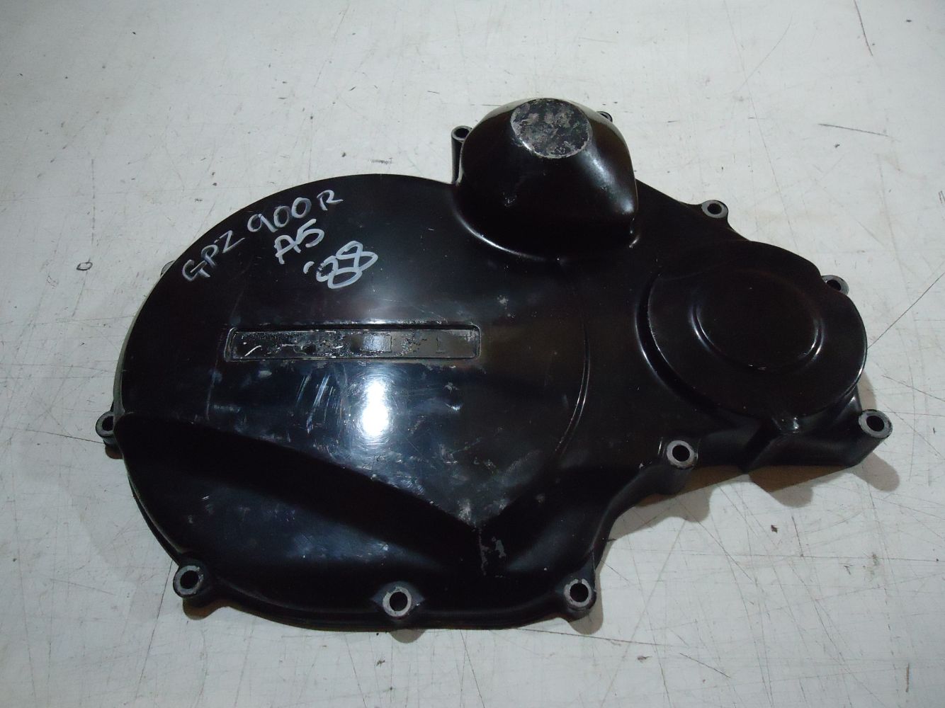 Kawasaki GPZ900R Engine Clutch Cover Casing GPZ900 GPZ750R