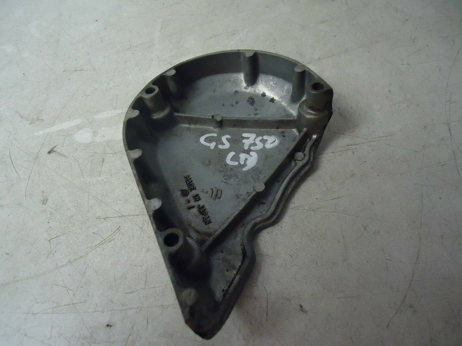 SUZUKI GS750 LTD ENGINE CASING COVER 1977 GS750 SPROCKET COVER