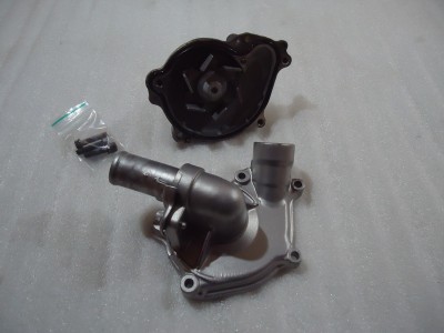 Yamaha YZF1000R Thunderace Engine Water Pump YZF1000