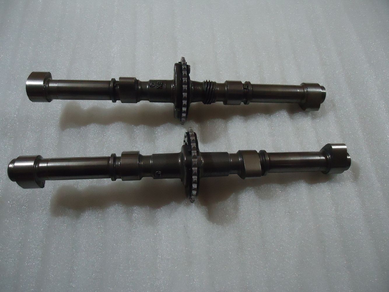 Suzuki GS750 Engine Camshafts GS 750 Inlet Exhaust Camshaft