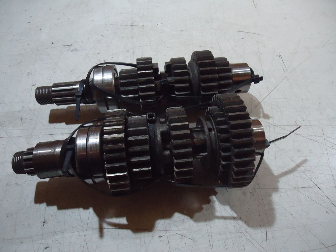 Kawasaki ZR750 Zephyr Gearbox ZR 750 Engine Gear Input Output Shaft
