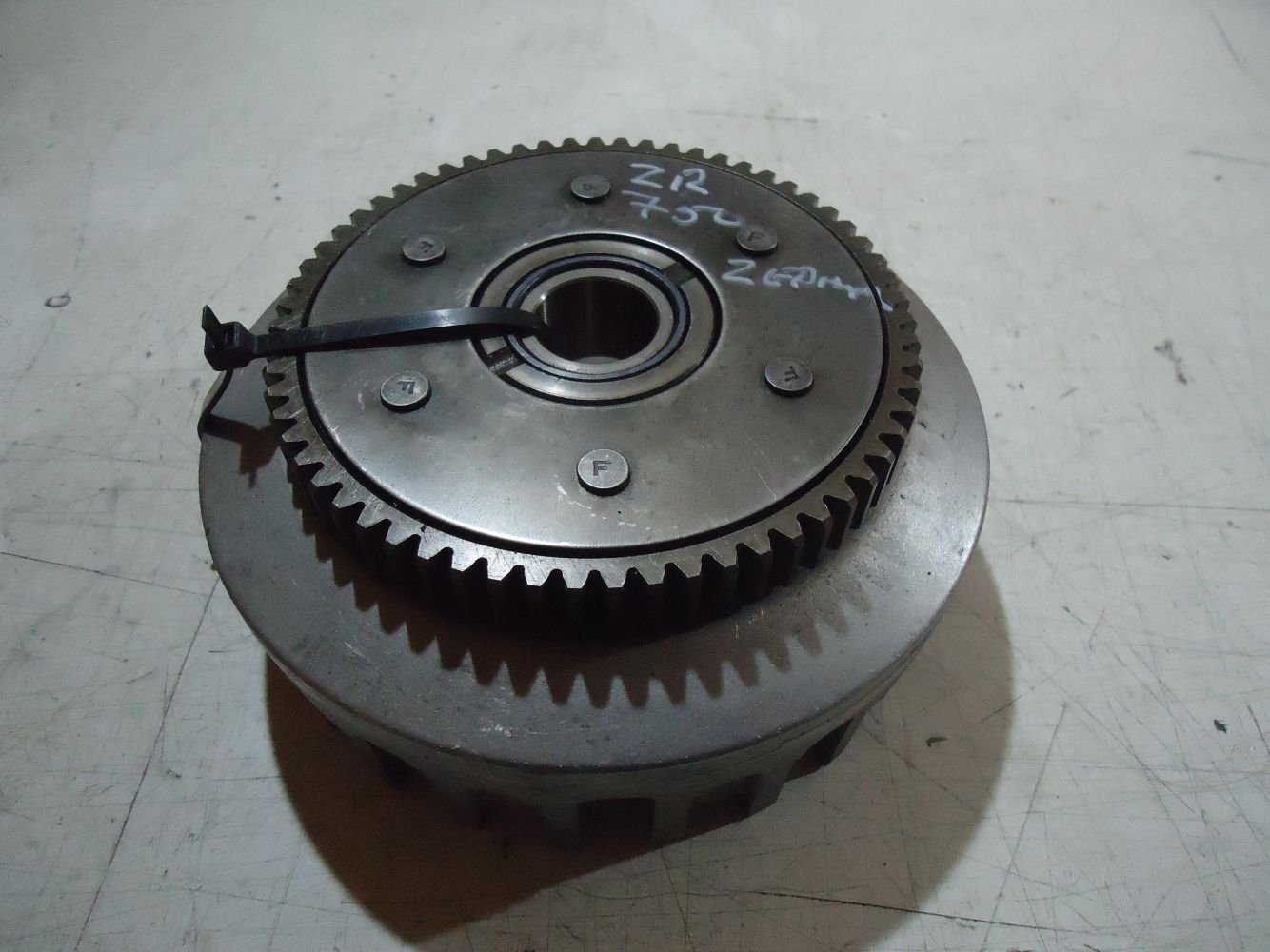 Kawasaki ZR750 Zephyr Engine Clutch Basket ZR 750