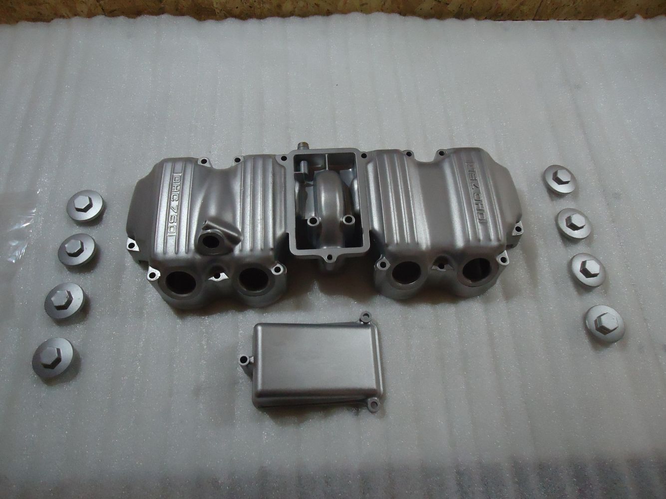 Honda CB750F K7 Engine Rocker Cam Cover CB750 SOHC Cylinder Head Cover