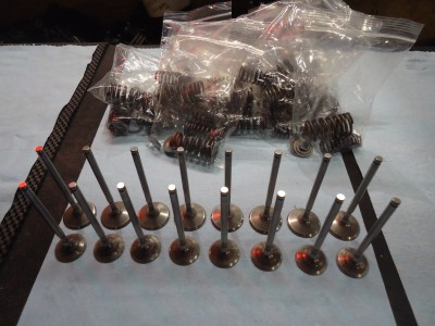 Honda CBR1000F Engine Valves CBR1000 Inlet Exhaust Valve