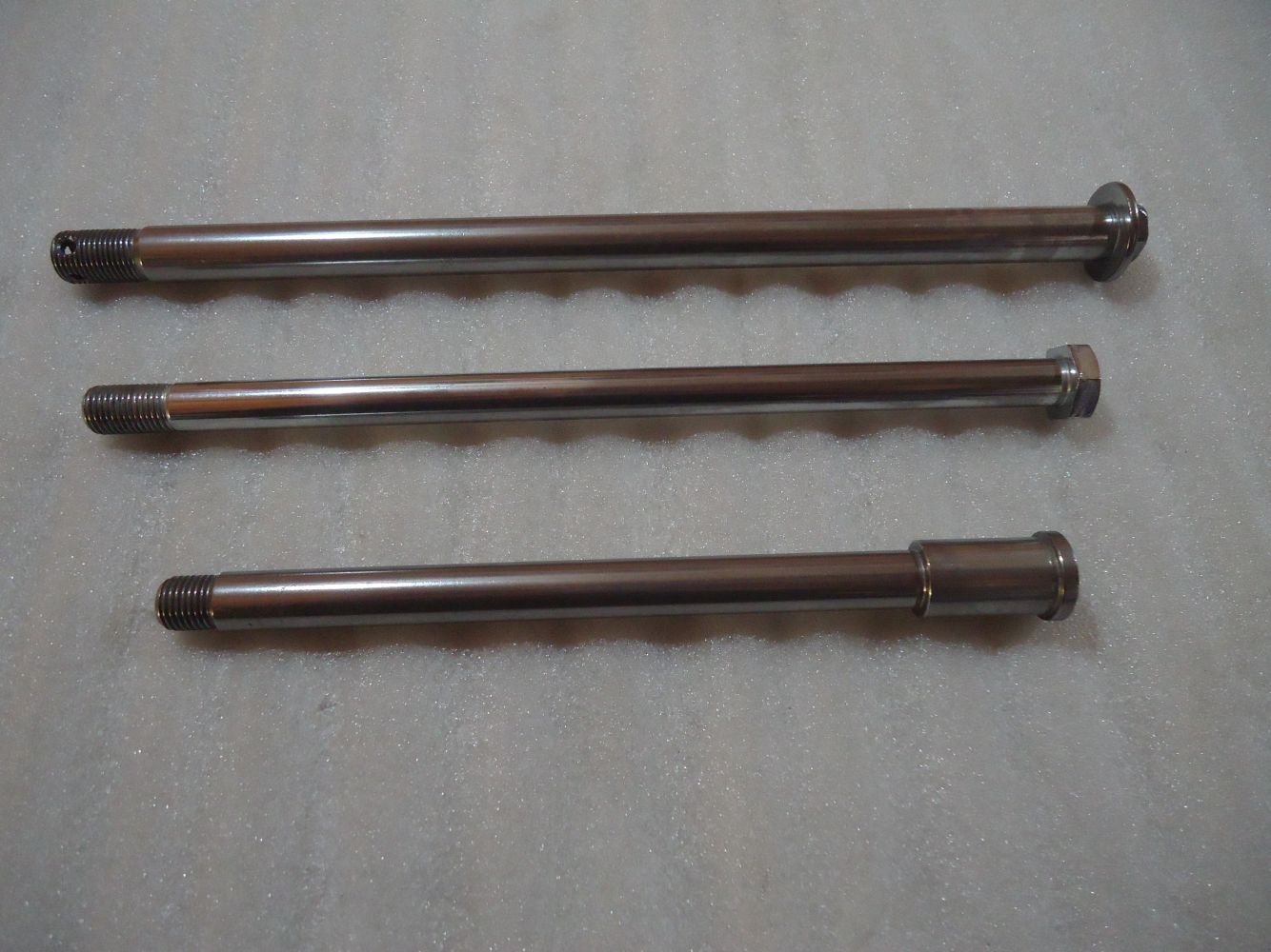 Kawasaki GPZ400R Front Rear Wheel Spindles GPZ400 Swingarm Axle Spindle