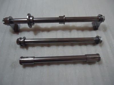 Kawasaki ZZR600 Front Rear Wheel Spindles ZZR 600 Swingarm Axle Spindle
