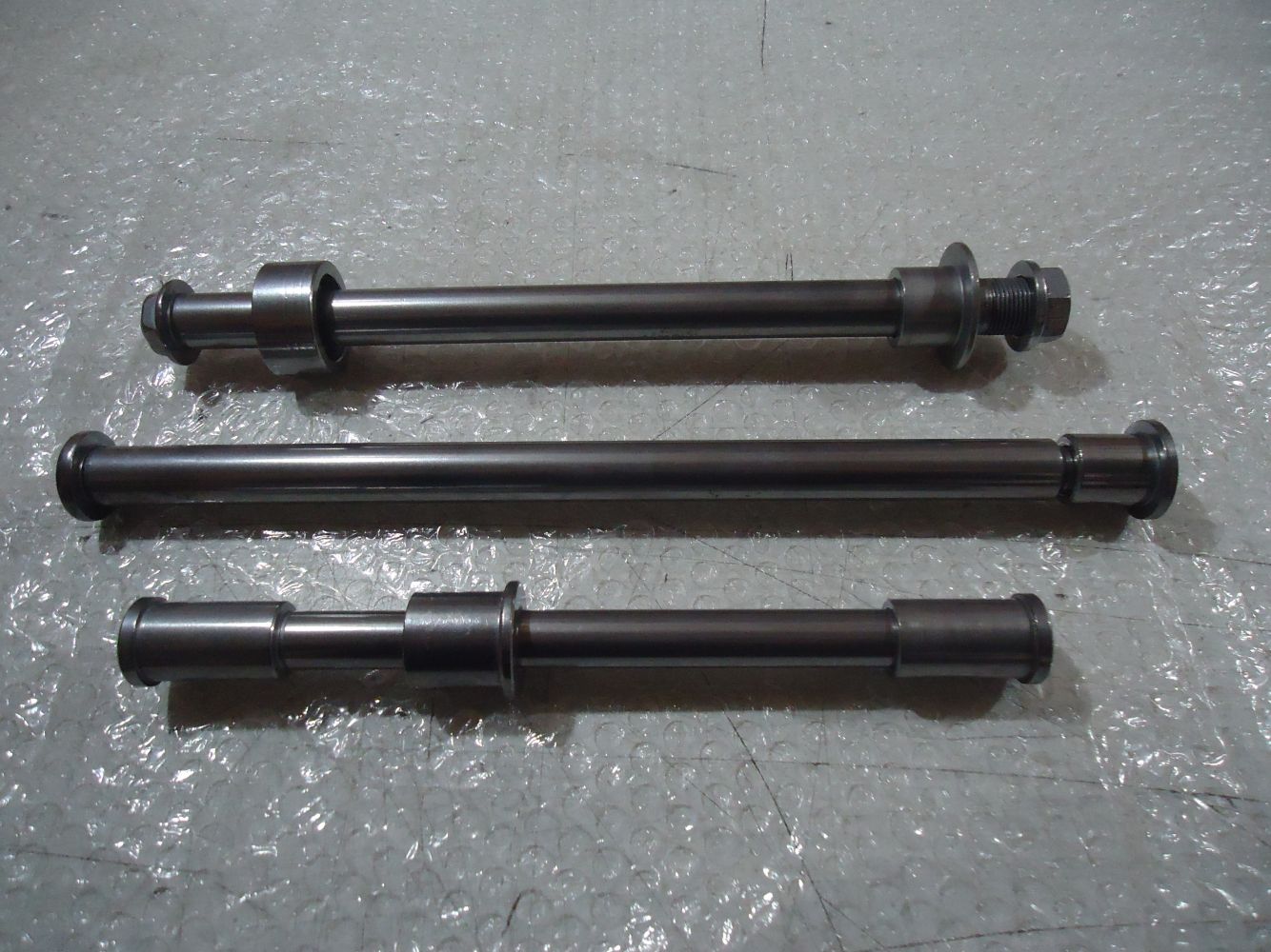 Kawasaki ZX10B Front Rear Wheel Spindle Axles ZX-10 Tomcat Swingarm Spindles ZX10