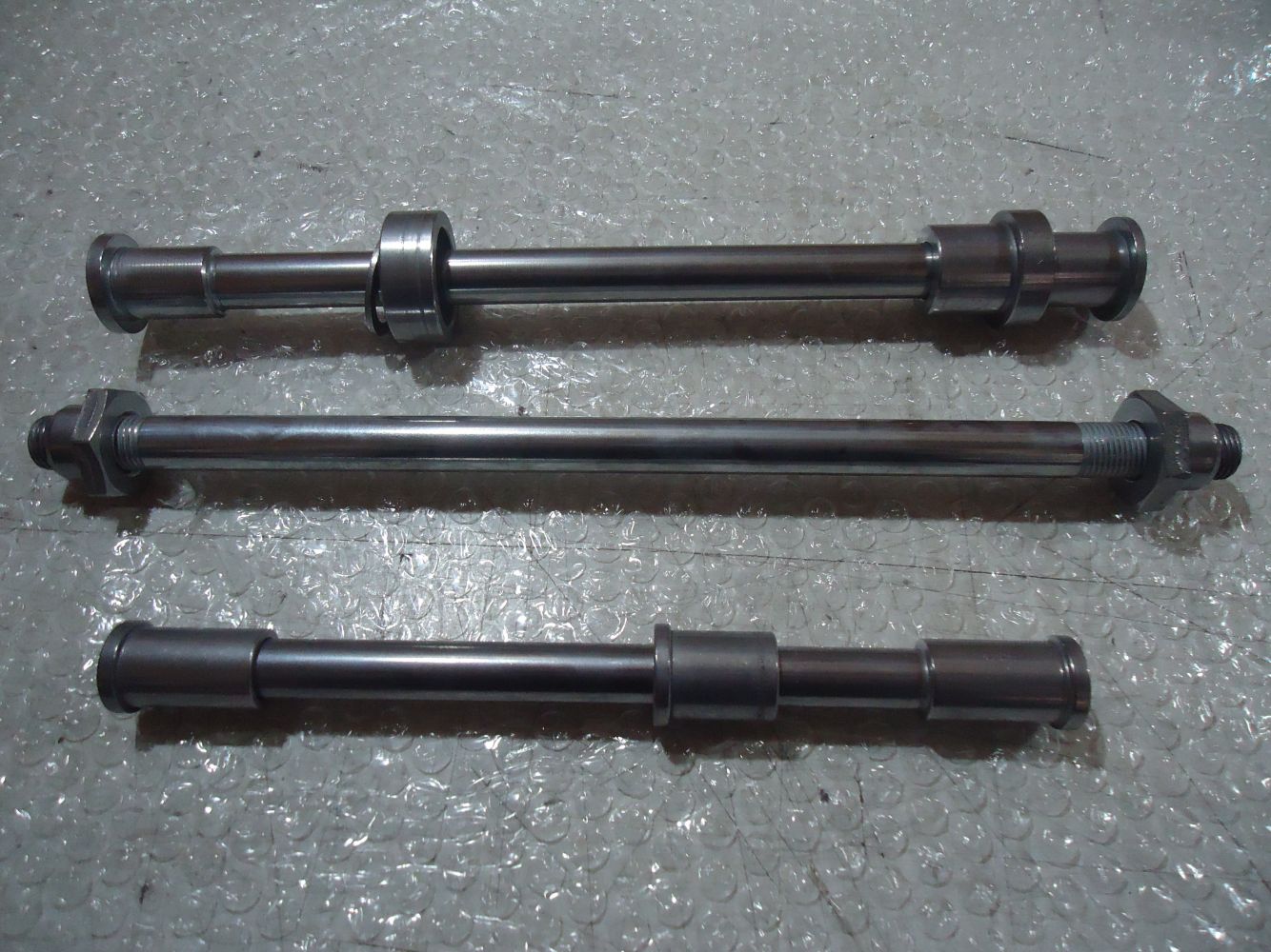 Kawasaki GPZ900R Front Rear Wheel Spindle Axles GPZ900 Spindles GPZ750R