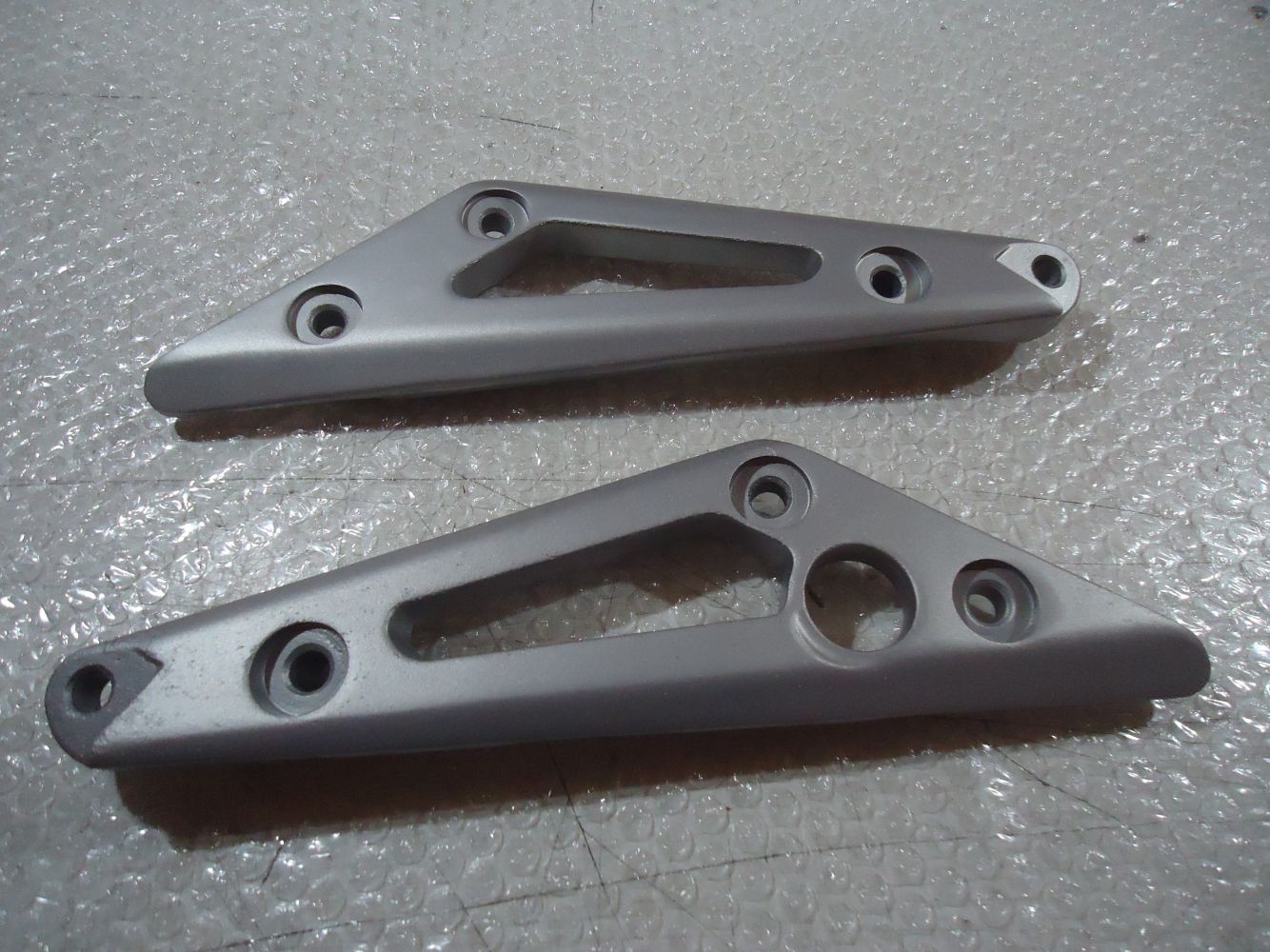 Yamaha XJ550 Seca Footrest Hangers XJ550 Footpeg Mount Brackets Hanger XJ 550