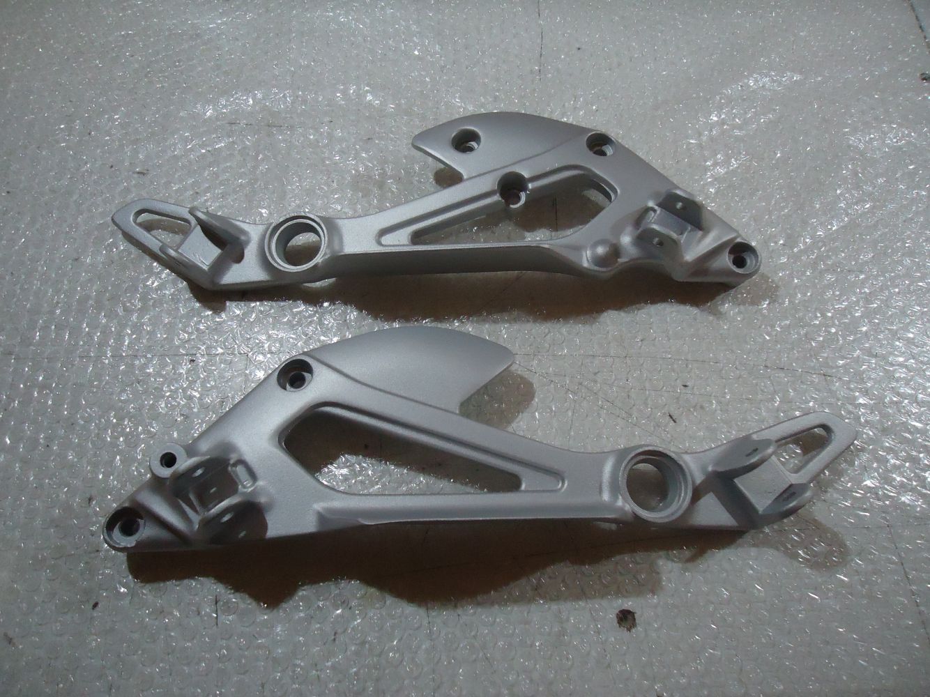 Yamaha XJ600S Diversion Footrest Hangers XJ600 Footpeg Mount Brackets Hanger XJ 600