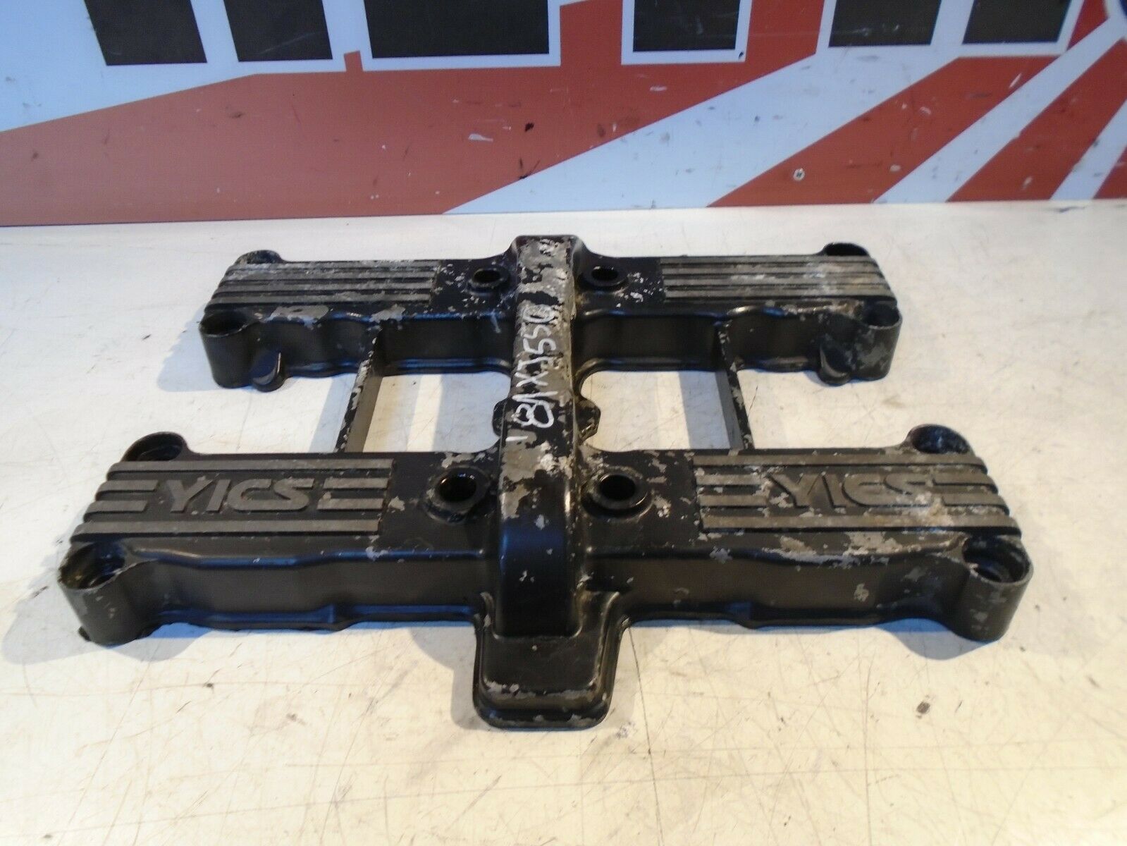 Yamaha XJ550 Engine Rocker Cam Cover