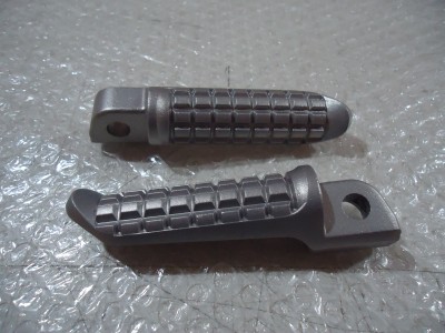 Kawasaki ZX7R Rear Footrests ZX-7R Pillion Footpegs ZX7-R Footrest