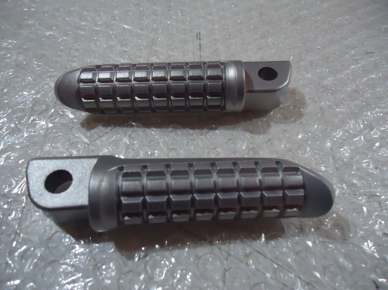 Kawasaki ZX9R Rear Footrests ZX-9R Pillion Footpegs ZX9-R Footrest