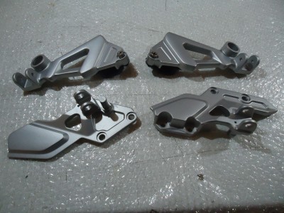 Kawasaki ZZR1100 Footrest Hangers ZZR 1100 Footpeg Mount Brackets Hanger ZX-11