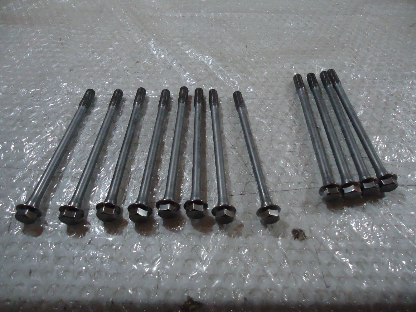 Kawasaki GPX750R Cylinder Head Bolts GPX750 Engine Head Bolt GPX 750 ZX750F