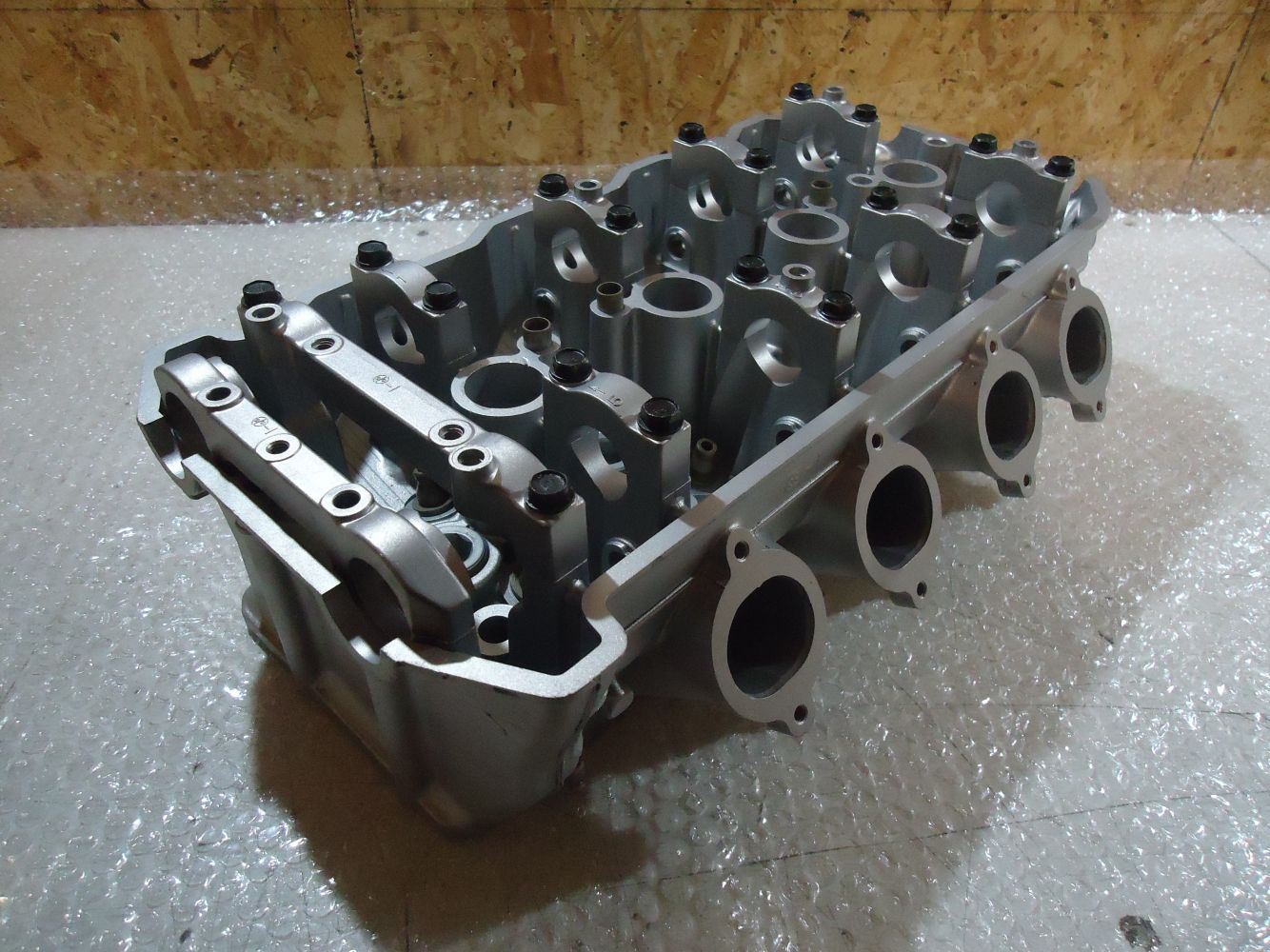 Kawasaki ZX10B Tomcat Cylinder Head ZX10 Engine Head ZX-10 Camshaft Clamps