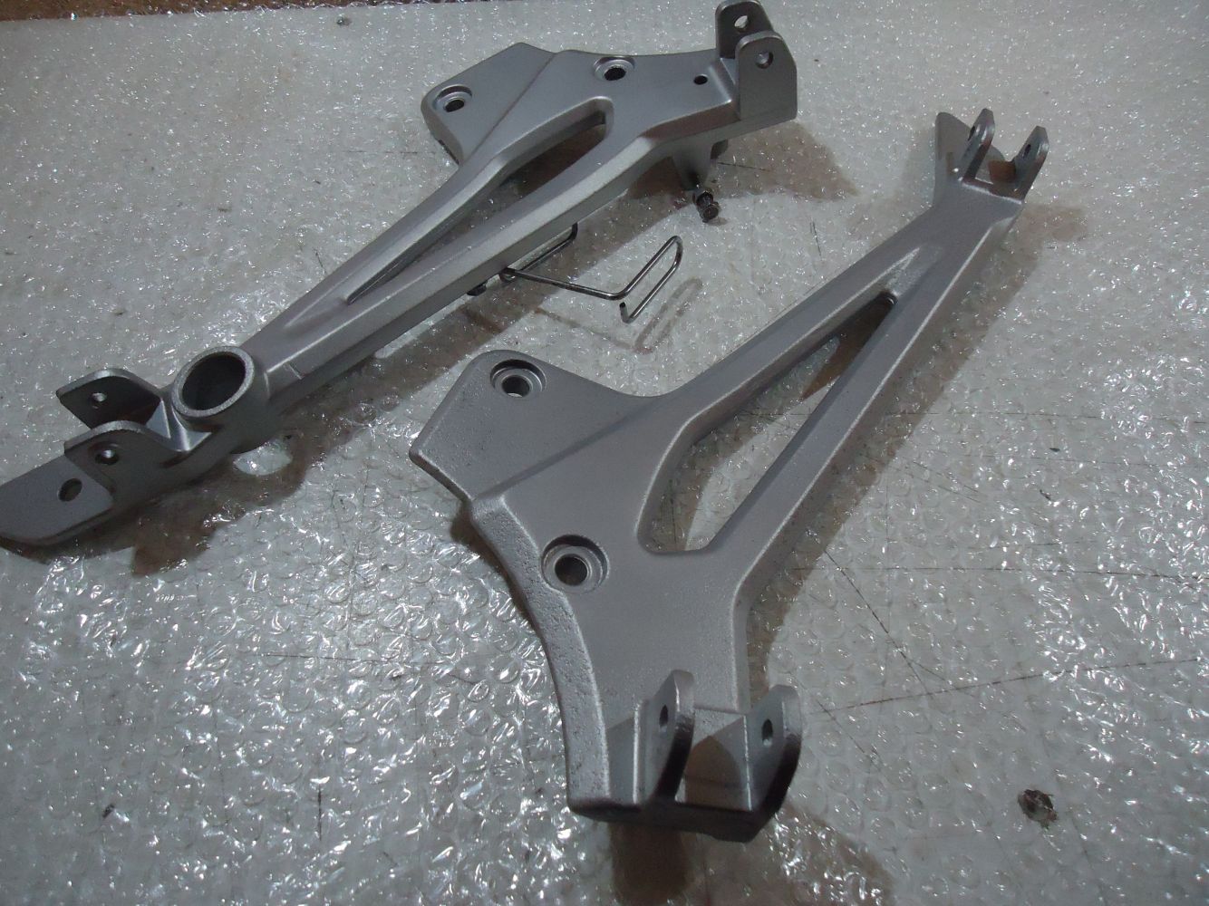 Kawasaki ER500 Footrest Hangers ER 500 Footpeg Mount Brackets Hanger