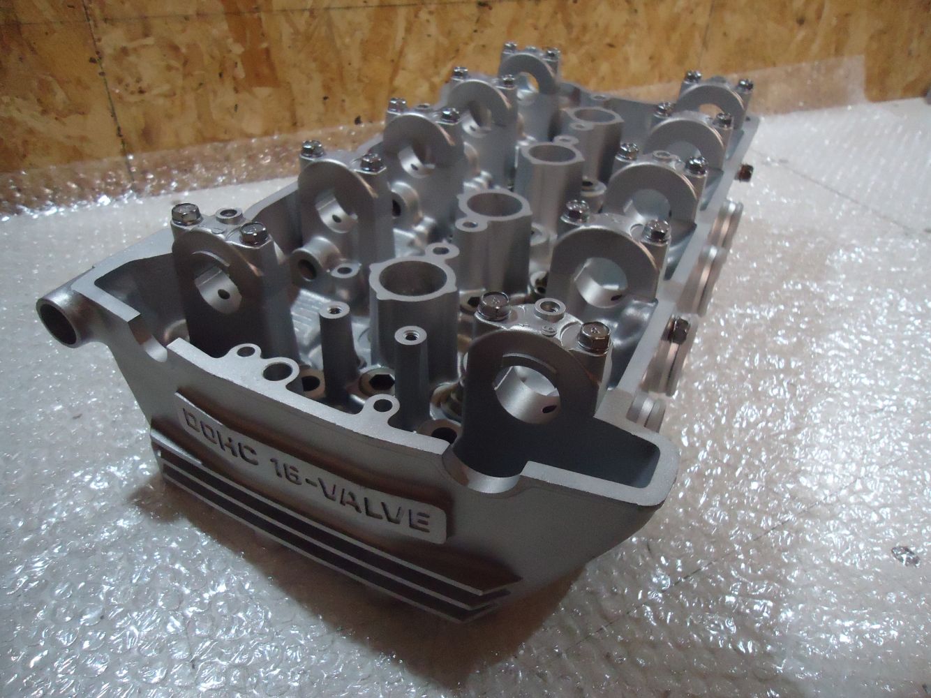 Kawasaki GPZ900R Cylinder Head GPZ900 Engine Head Camshaft Clamps GPZ 900 ZX900A