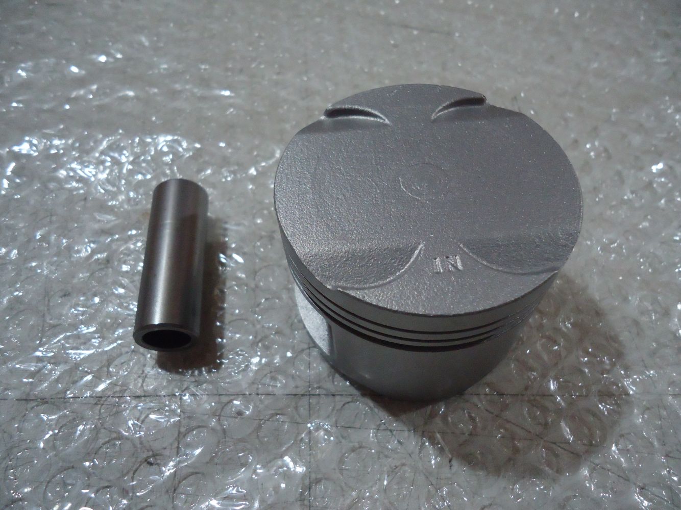 Honda CBX750F Piston CBX750 Engine Pistons CBX 750 RC17