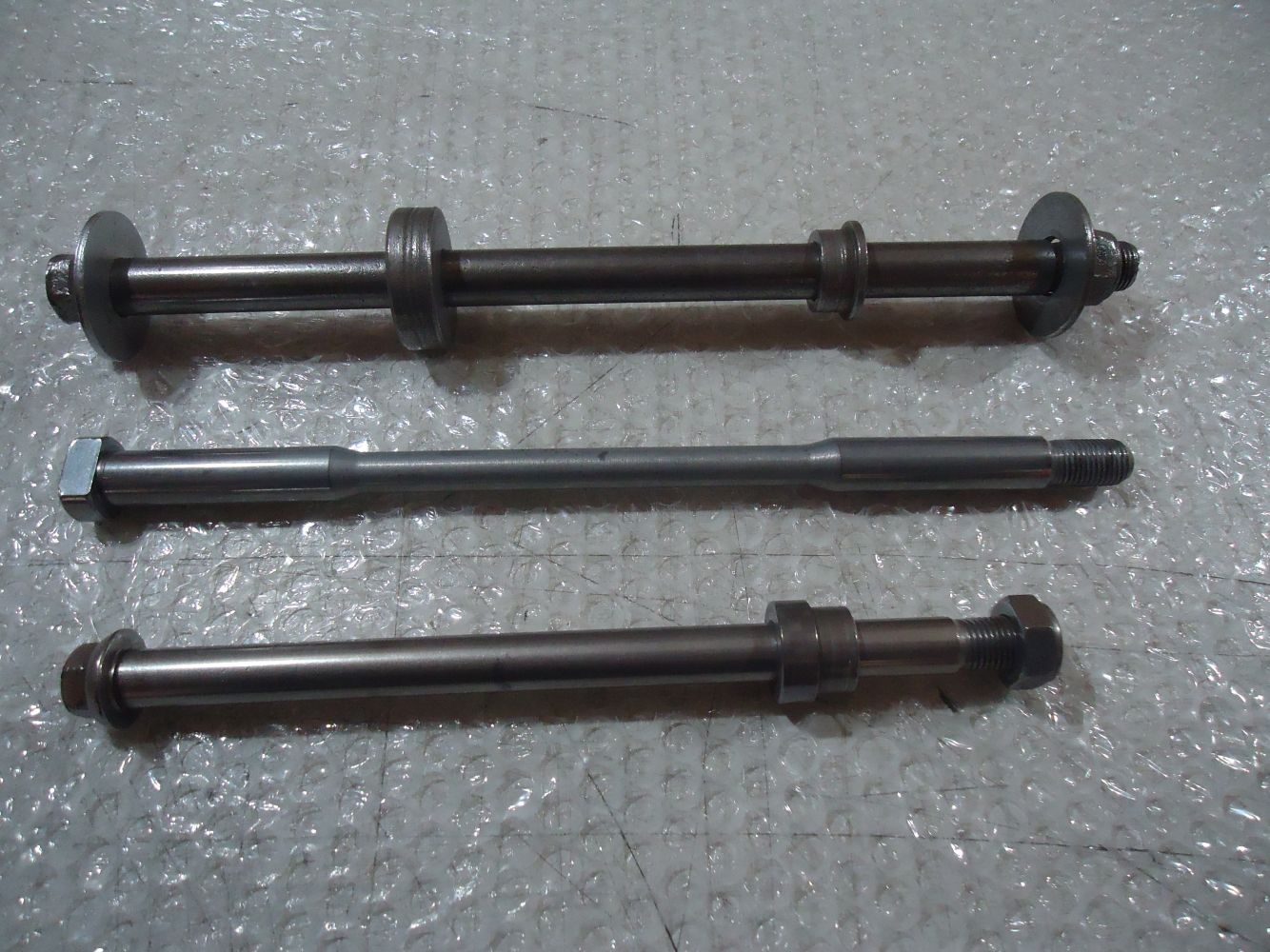 Yamaha FZR600 Genesis Front Rear Wheel Spindles Spacers FZR600 Swingarm Spindle FZR 600