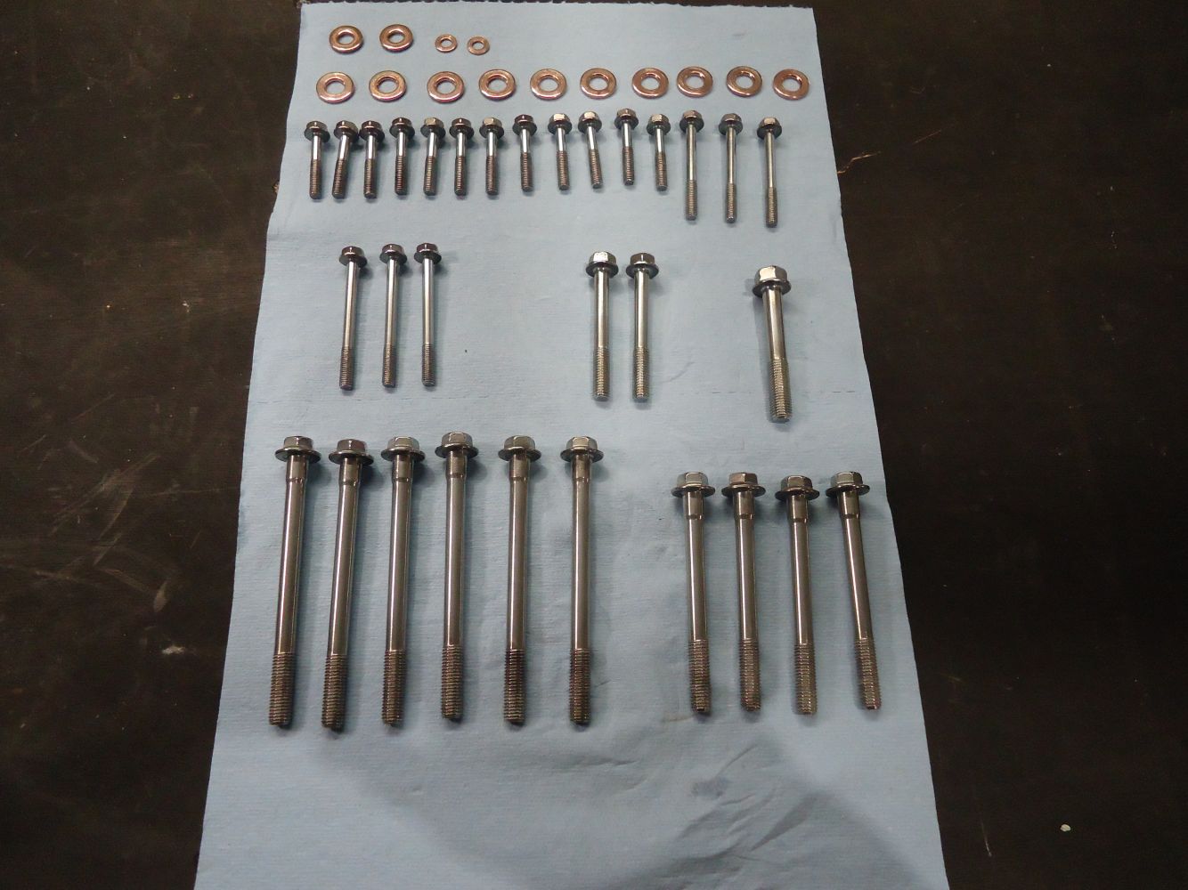 Honda CBR900RR Fireblade Crankcase Bolts CBR900 Engine Cases Bolt CBR 900 SC28