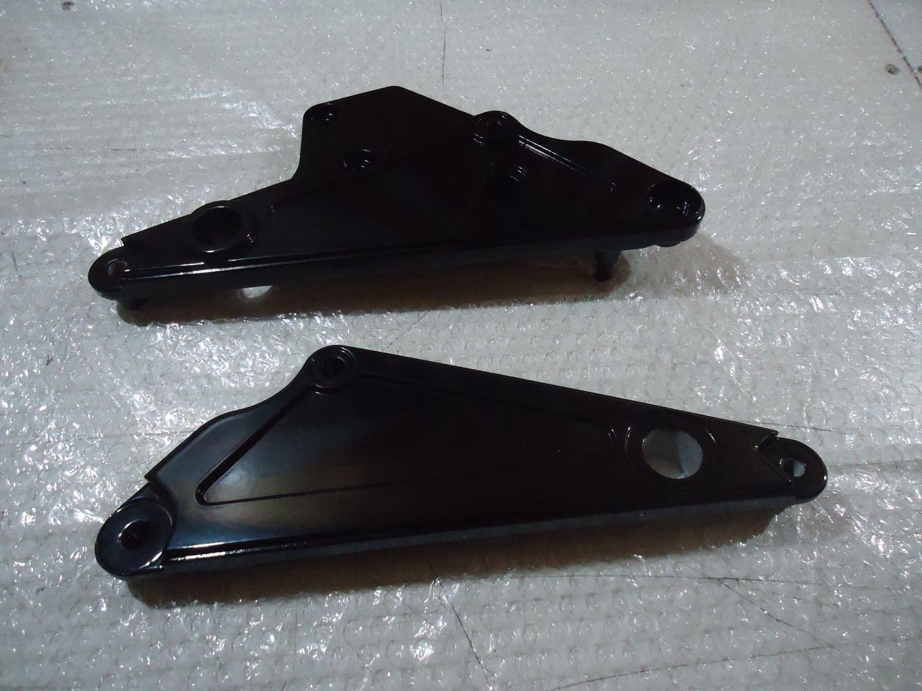 Kawasaki GT750 Footrest Hanger Brackets GT 750 Footpeg Mount Hangers GT750P