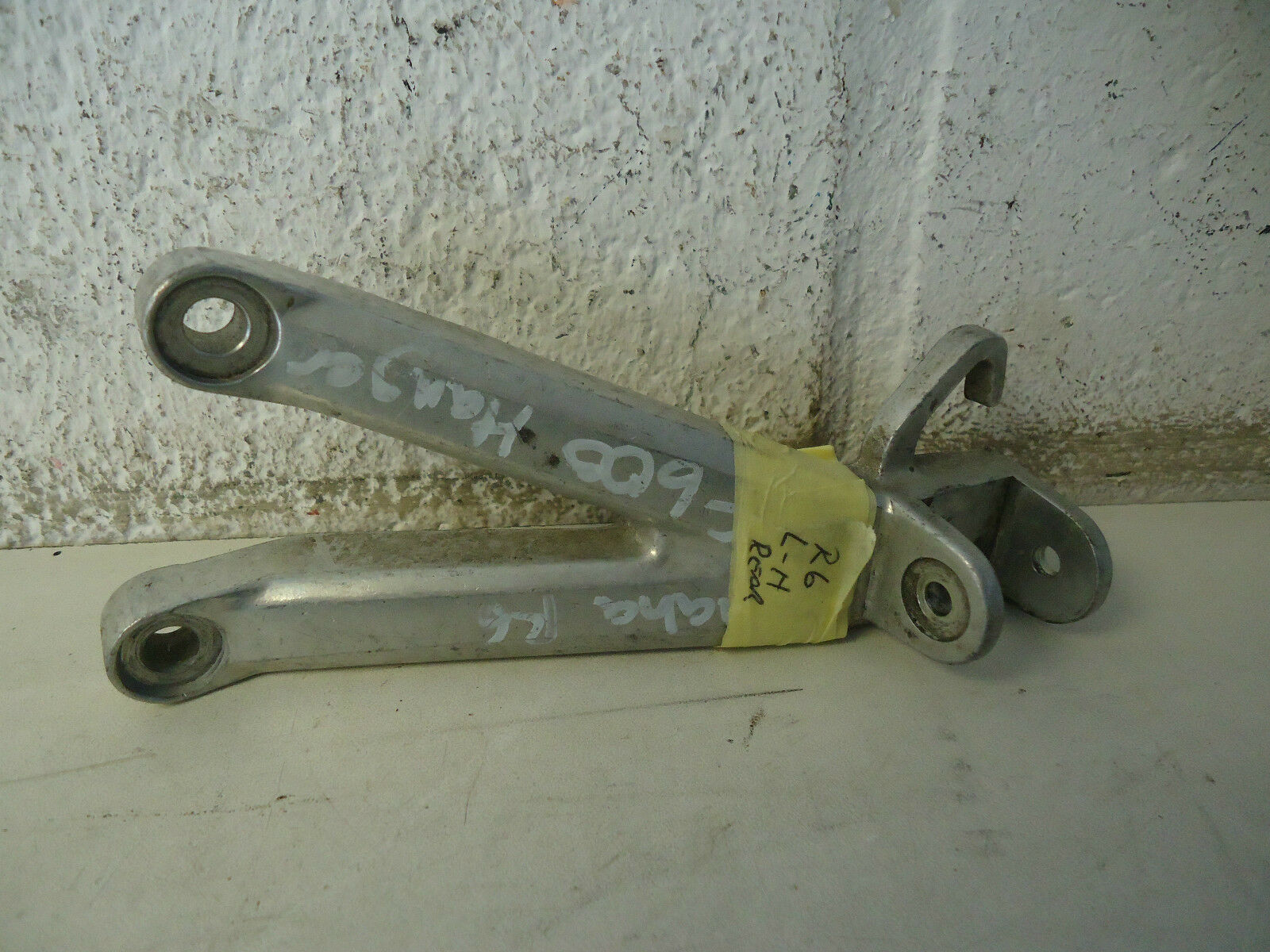 Yamaha R6 Rear Footrest Hanger YZF-R6