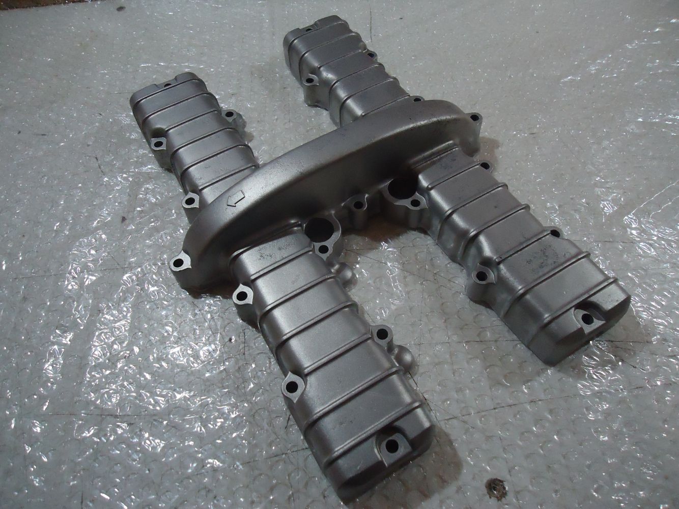 Kawasaki 550 Zephyr Rocker Cover ZR550 Engine Cylinder Head Casing ZR 500