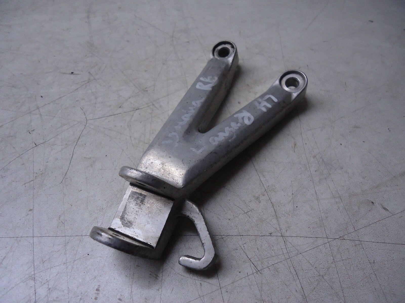 Yamaha R6 Rear Footrest Hanger YZF-R6