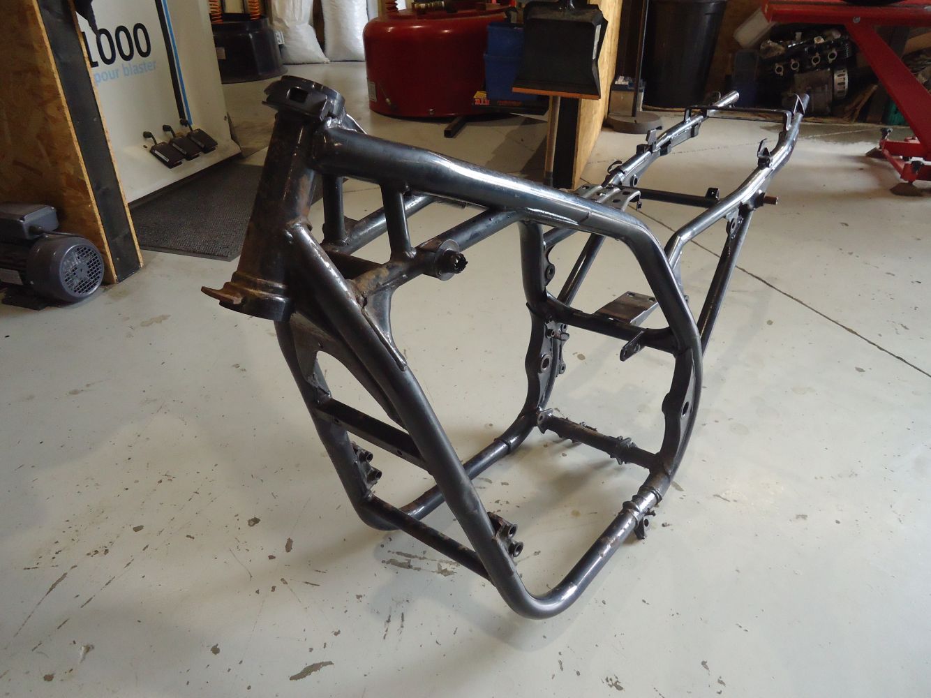 Kawasaki 750 Zephyr Frame ZR750