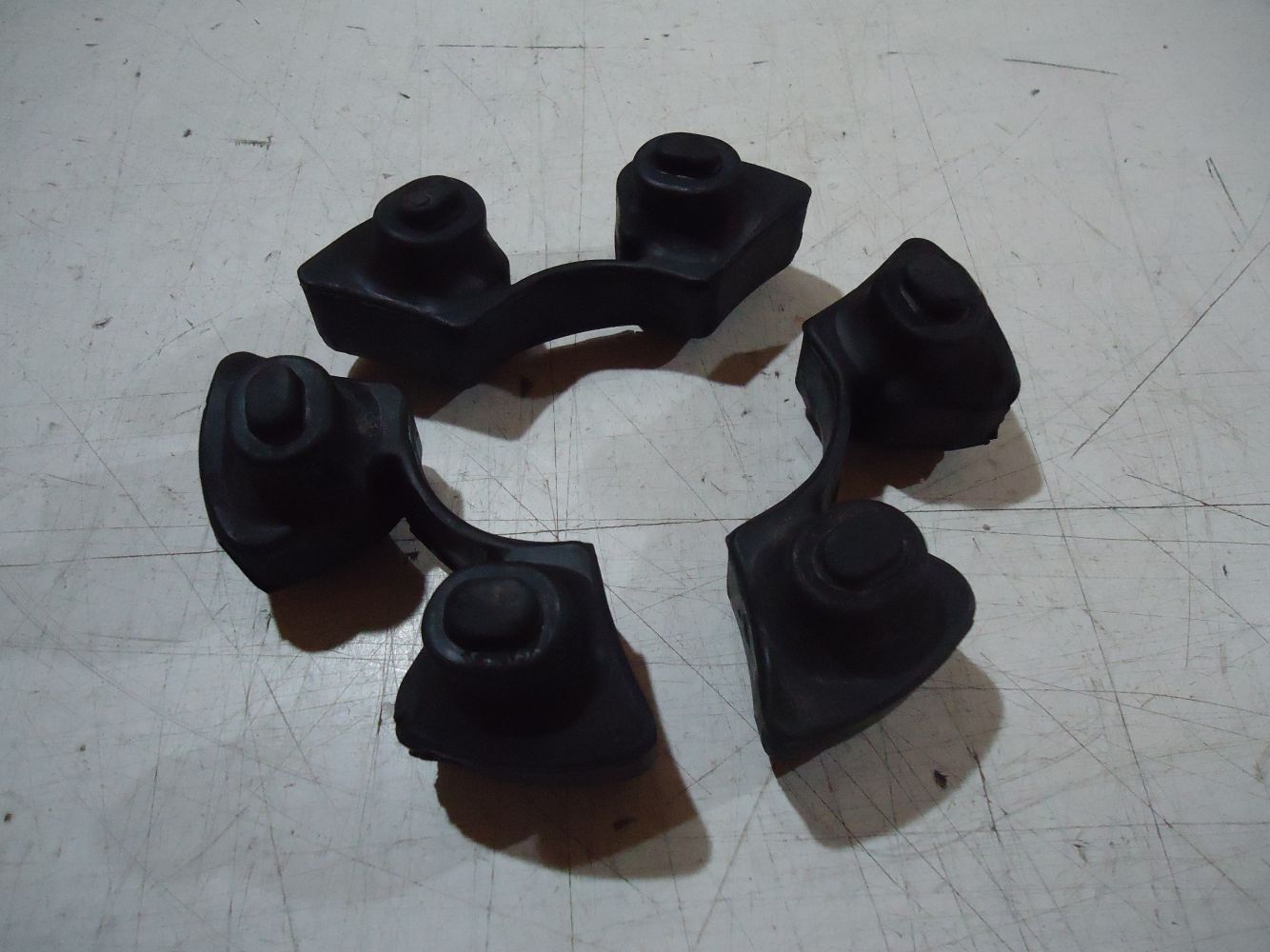 Kawasaki 750 Zephyr Cush Drive Rubbers ZR750