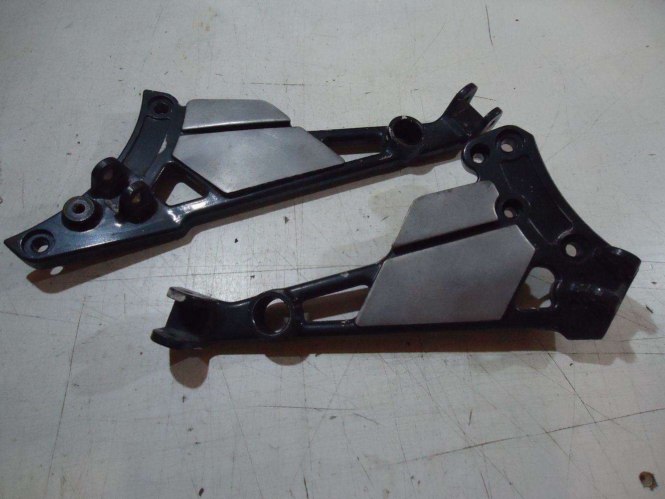 Kawasaki 750 Zephyr Footrest Hangers ZR750 Footpeg Hanger