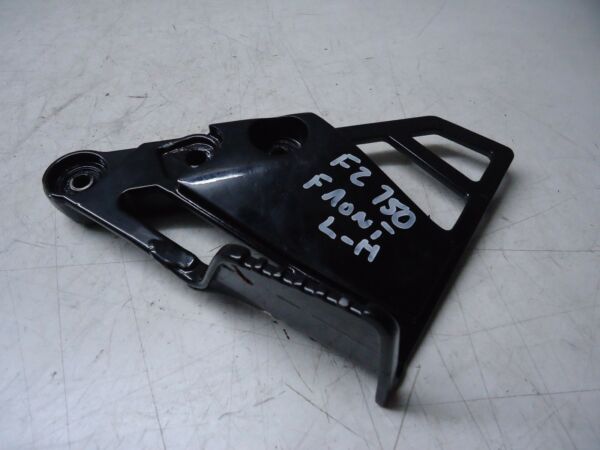 Yamaha FZ750 Front Footrest Hanger 