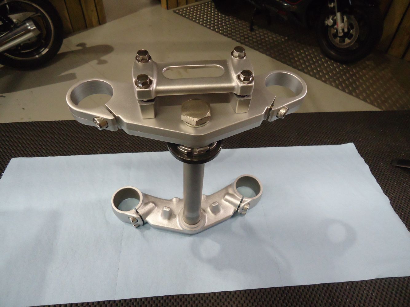 Kawasaki 750 Zephyr Fork Yokes ZR750 Yoke Handlebar Clamp