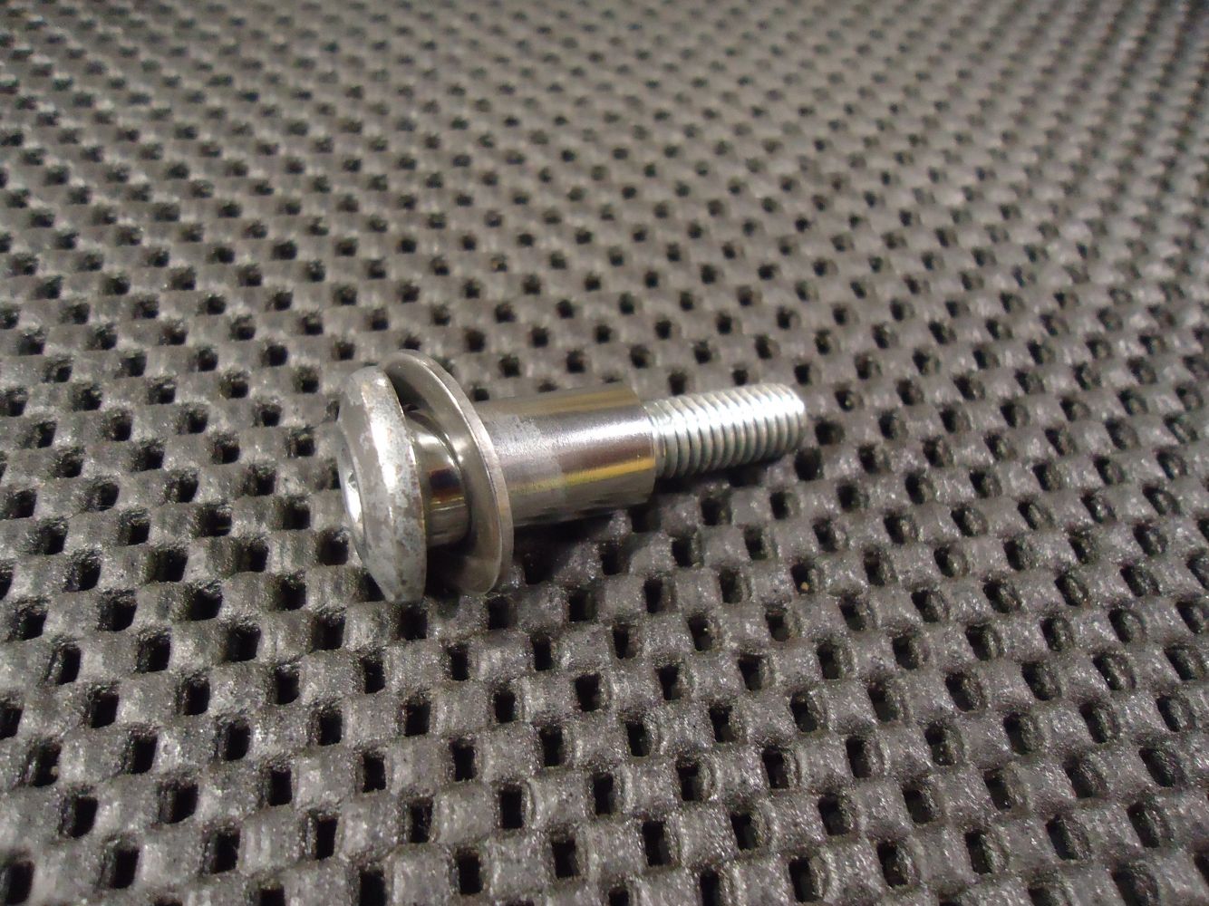 Kawasaki 750 Zephyr Gear Lever Bolt ZR750