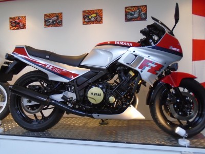 Yamaha FZ750 1FN