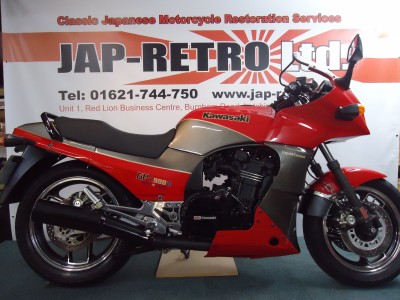Kawasaki GPZ900R A1