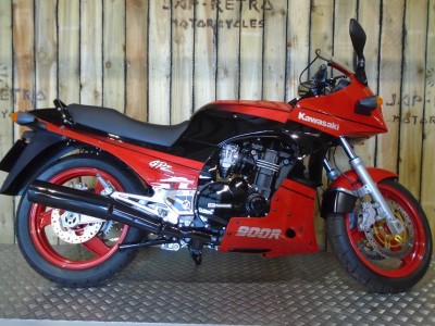 Kawasaki GPZ900R A8