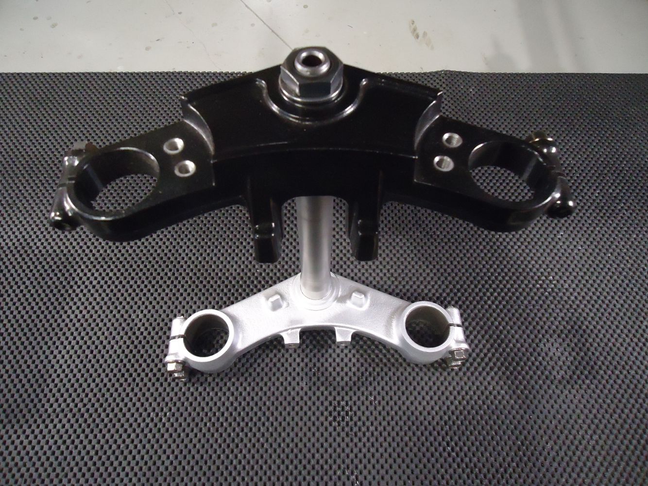 Kawasaki GPX600R Fork Yokes GPX600 Top Bottom Yoke ZX600