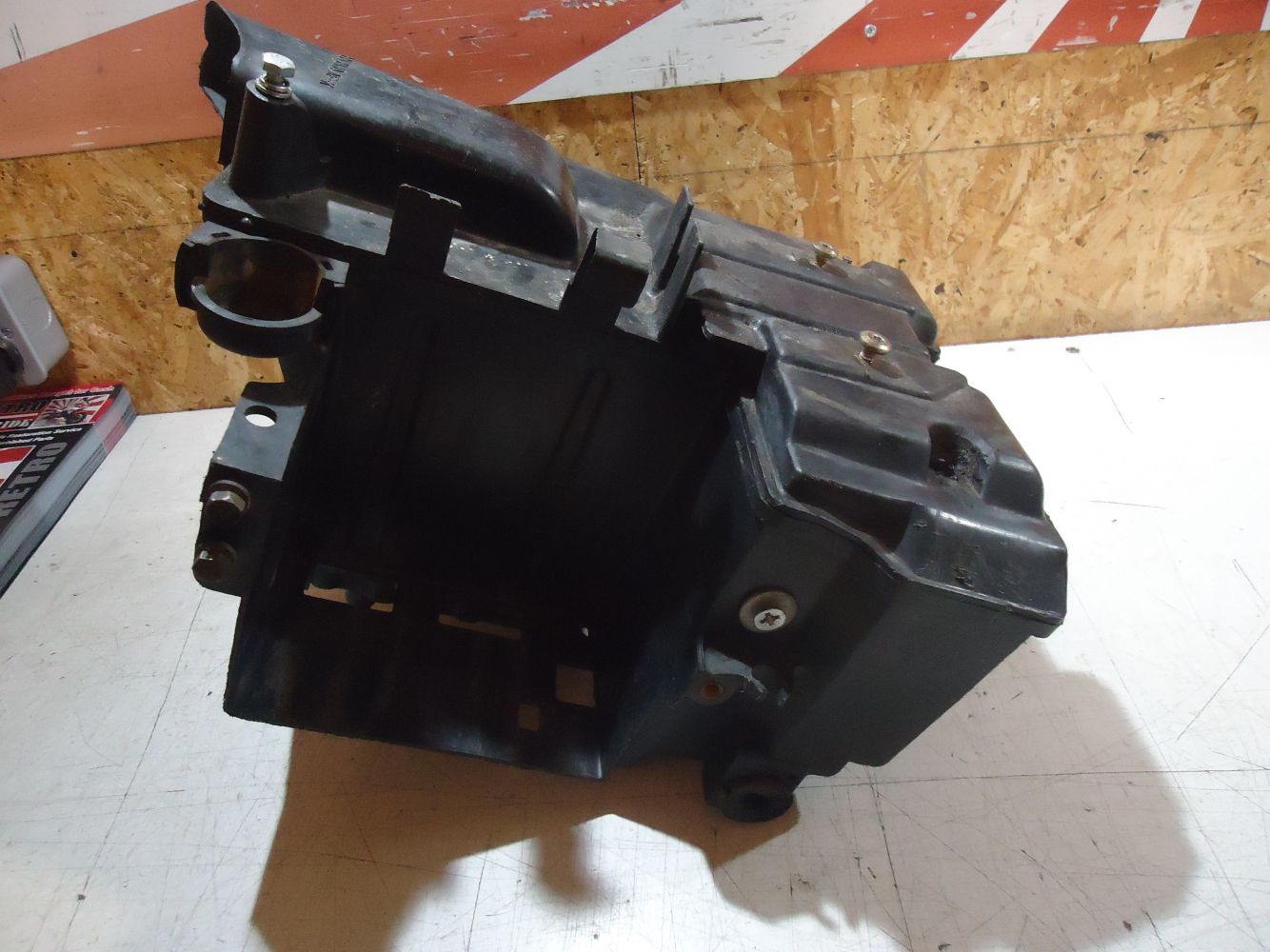 Honda CBX750F Airbox CBX750 Air Filter Housing RC17