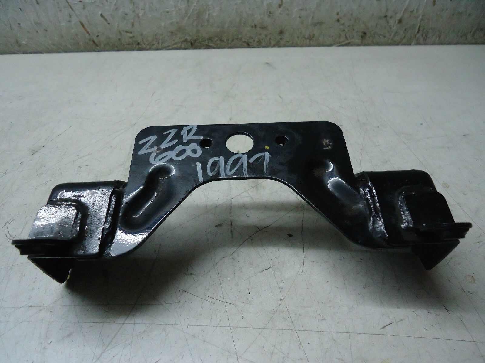 Kawasaki ZZR600 Seat Mount Frame Bracket