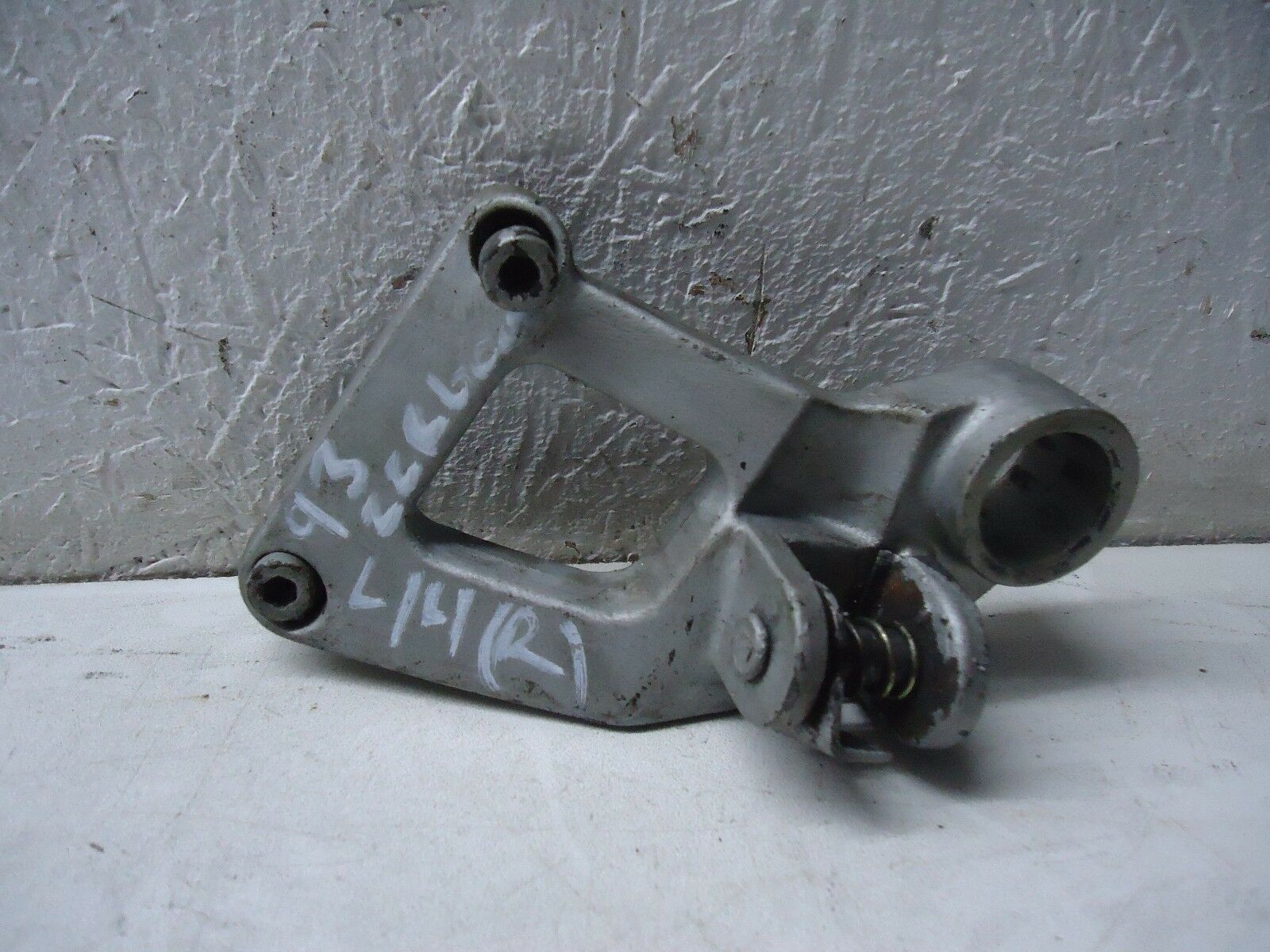 Kawasaki ZZR600 Rear Footrest Hanger